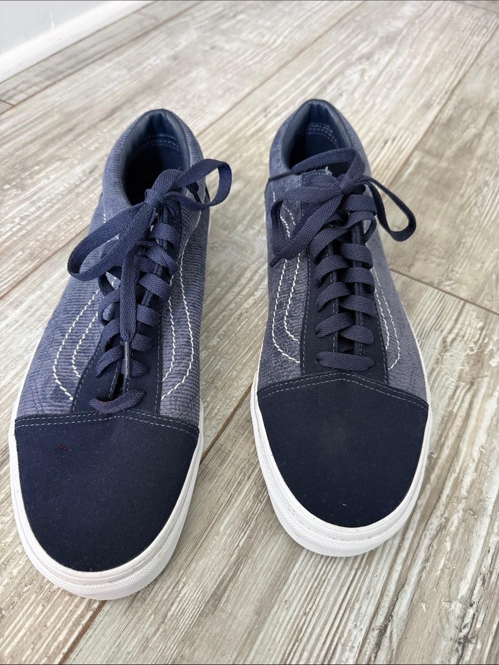 Vans Men's Casual Navy Low-Top Sneakers